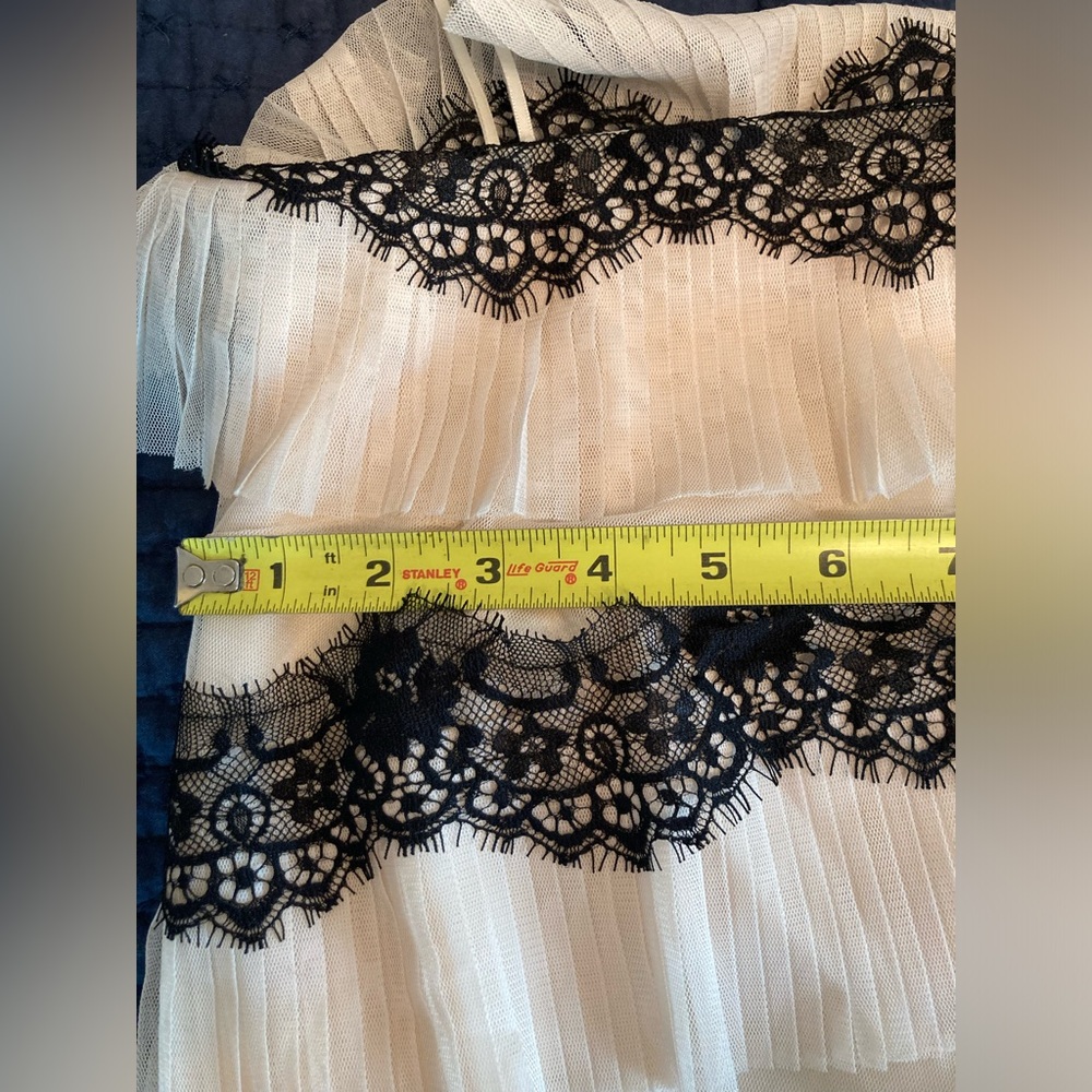Max & Cleo One Shoulder Pleated Dress with Lace sz 6 - Picture 10 of 13